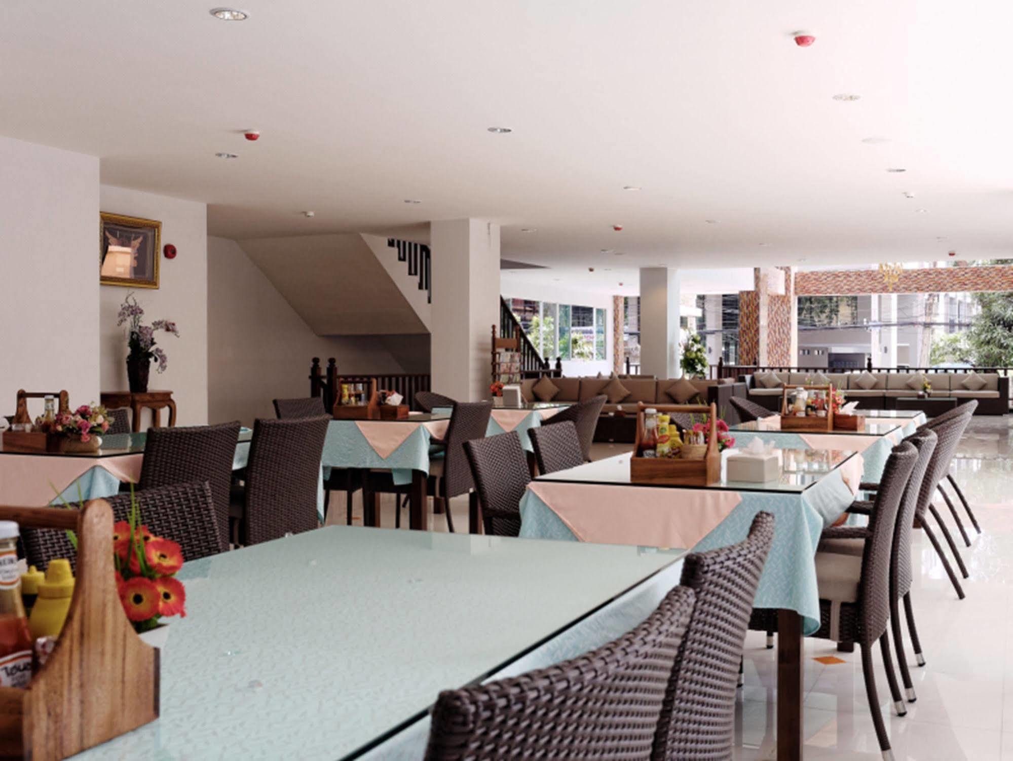 Pattaya Blue Sky Hotel Ngoại thất bức ảnh