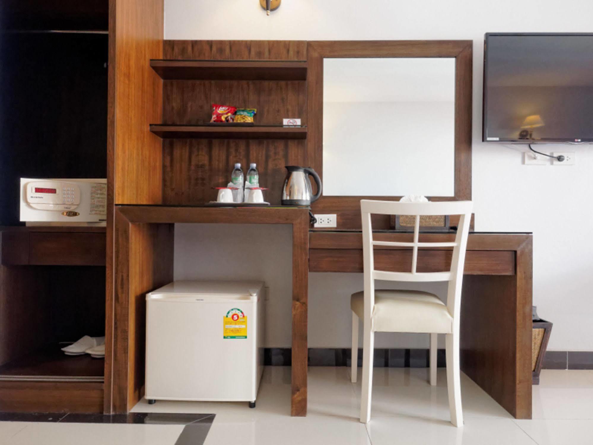 Pattaya Blue Sky Hotel Ngoại thất bức ảnh