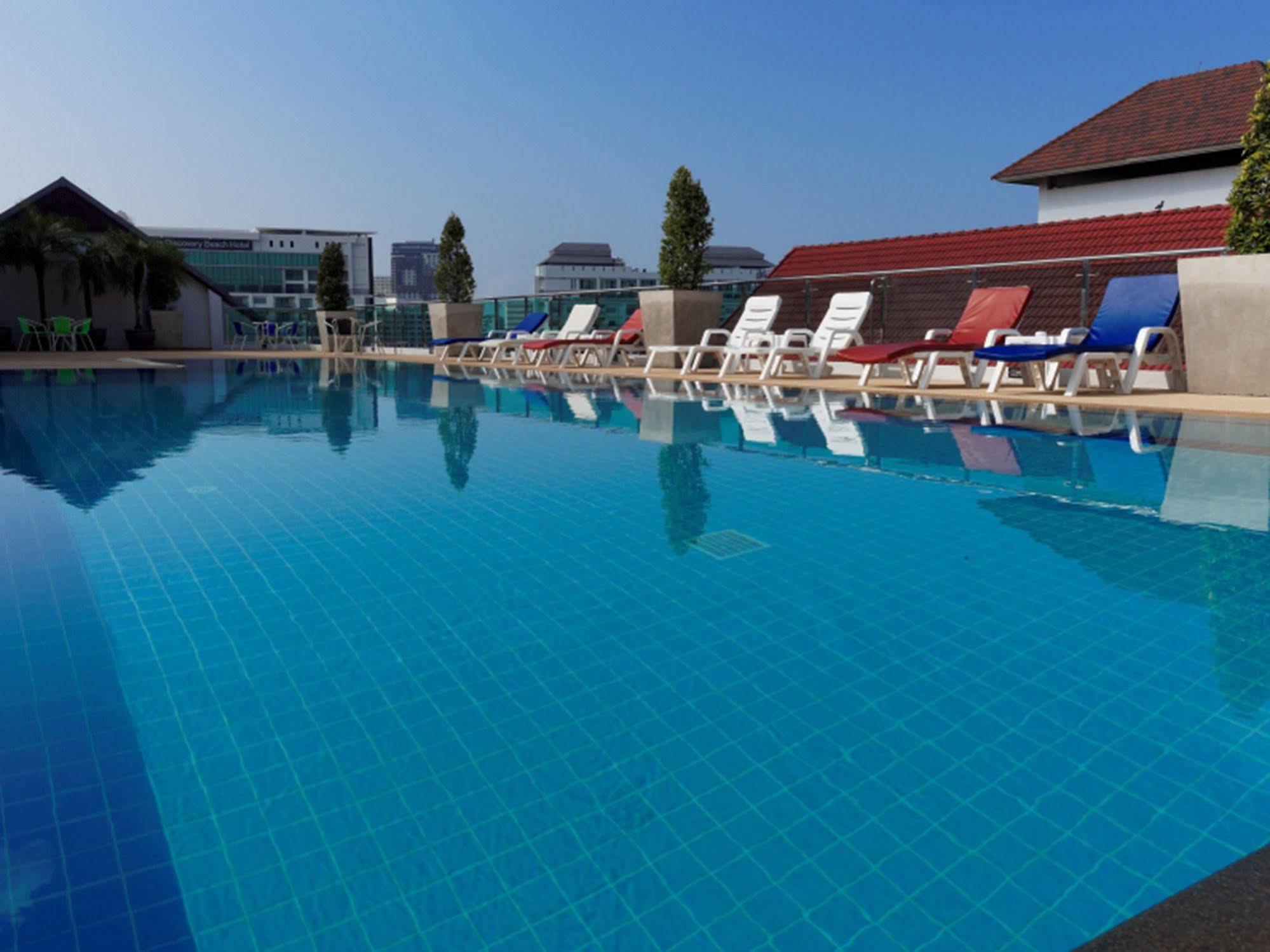 Pattaya Blue Sky Hotel Ngoại thất bức ảnh